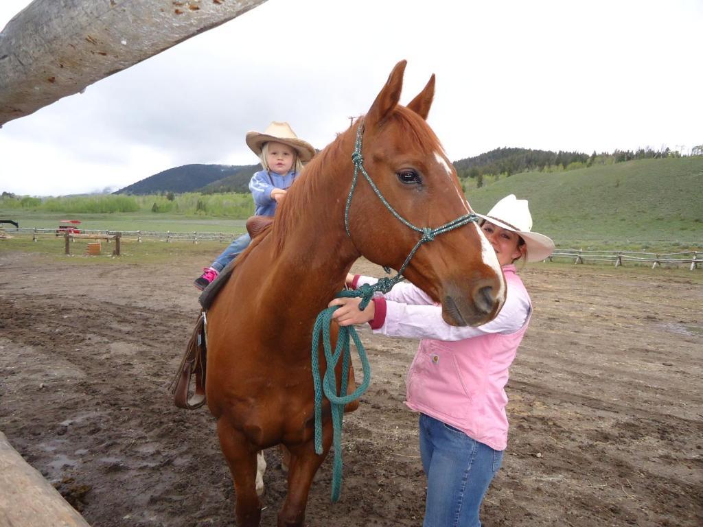 Parade Rest Ranch West Yellowstone Exterior foto